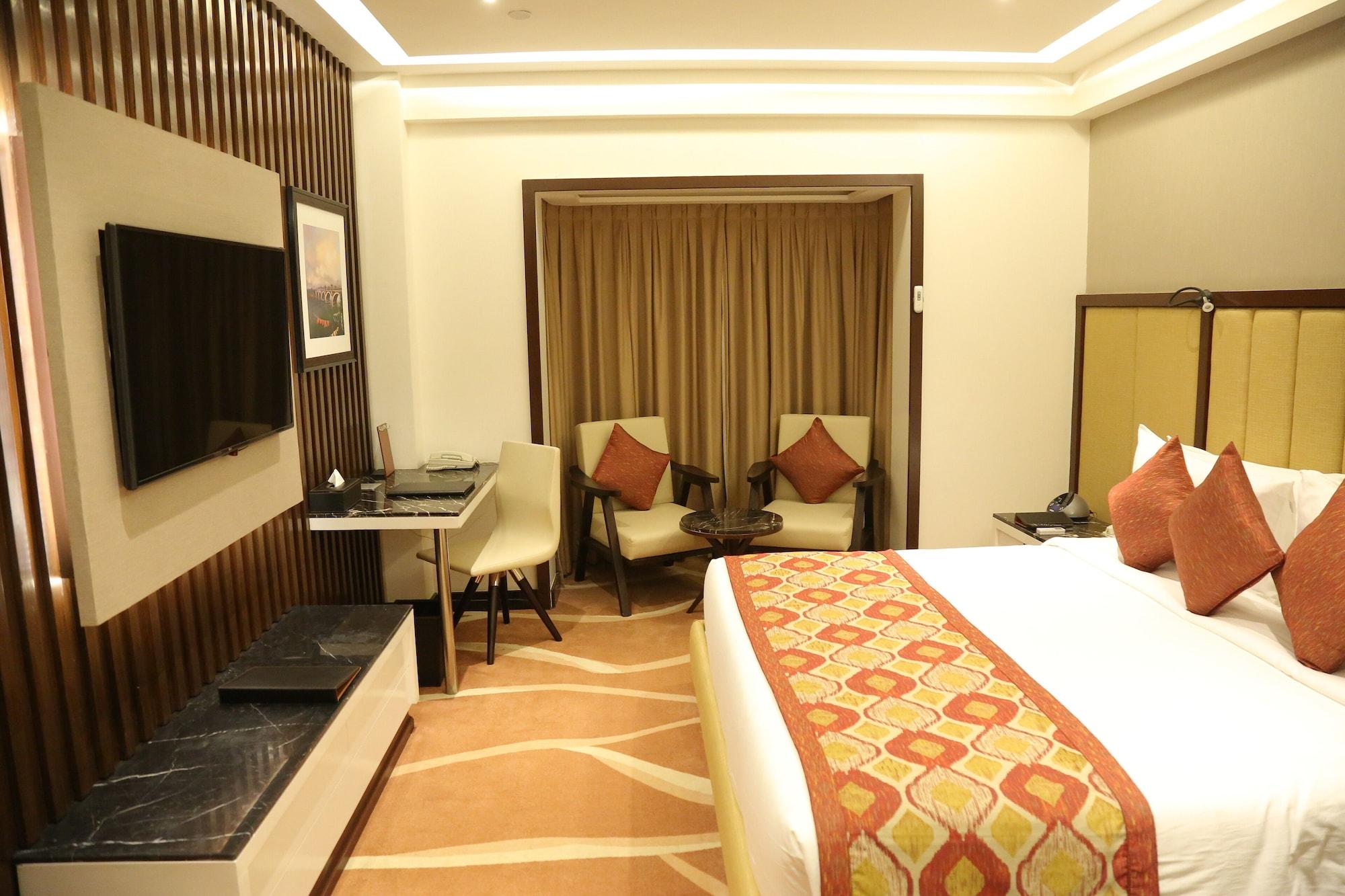 Radisson Lucknow City Center Extérieur photo